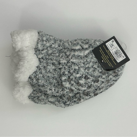 NWT Art Class Slipper Socks Gripper Bottom kids S/M Target Grey Gray - Picture 2 of 3